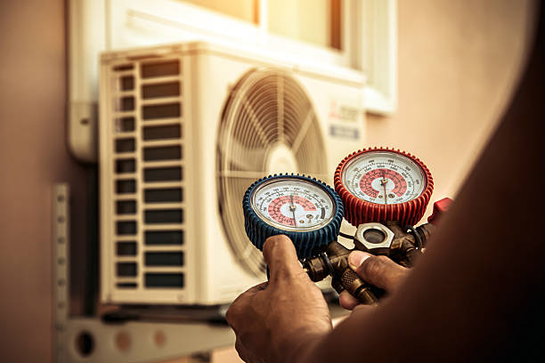 Professional Hvac technician working in Moosic, PA